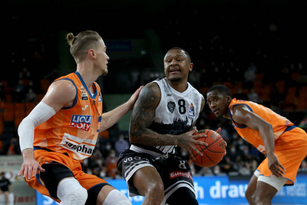 术来保证判 术来保证判