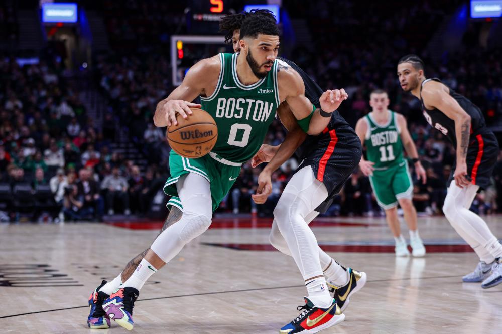 短道速滑世锦赛 ｜ 刘少昂1500米摘铜 加拿大收获三金.